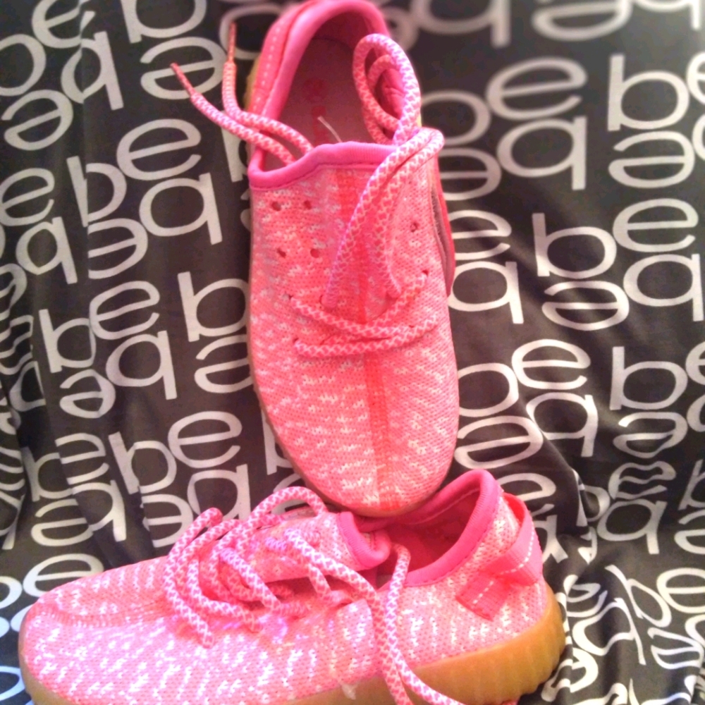 Plug in light up shoes
